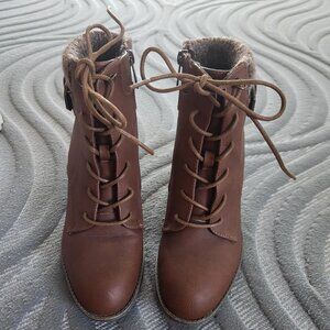 Daisy Fuentes Side Zip Ankle Boots Women's Knit Cuff - Size 7 - Brown